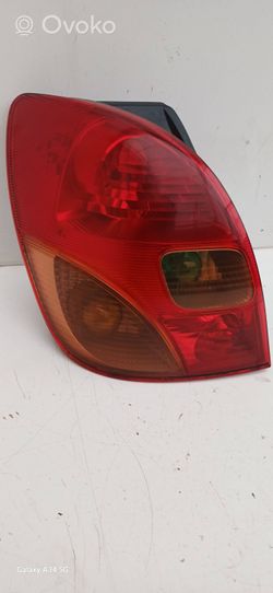 Toyota Corolla Verso E121 Lampa tylna 1827