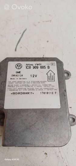 Volkswagen Polo Oro pagalvių valdymo blokas 1C0909605B