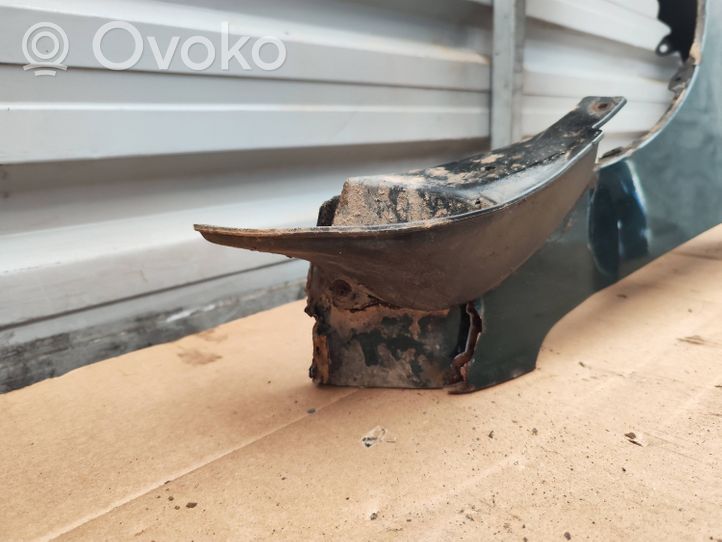 Toyota Corolla Verso E121 Błotnik przedni 