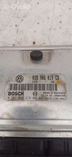 Volkswagen PASSAT B5.5 Centralina/modulo del motore 038906019CD