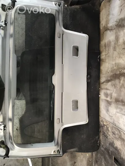 Volkswagen Golf IV Puerta del maletero/compartimento de carga 