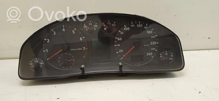 Audi A4 S4 B5 8D Compteur de vitesse tableau de bord 88311226