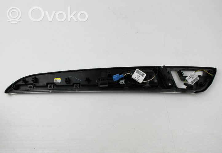 Mercedes-Benz GL X166 Altro elemento di rivestimento della portiera anteriore A1667204022