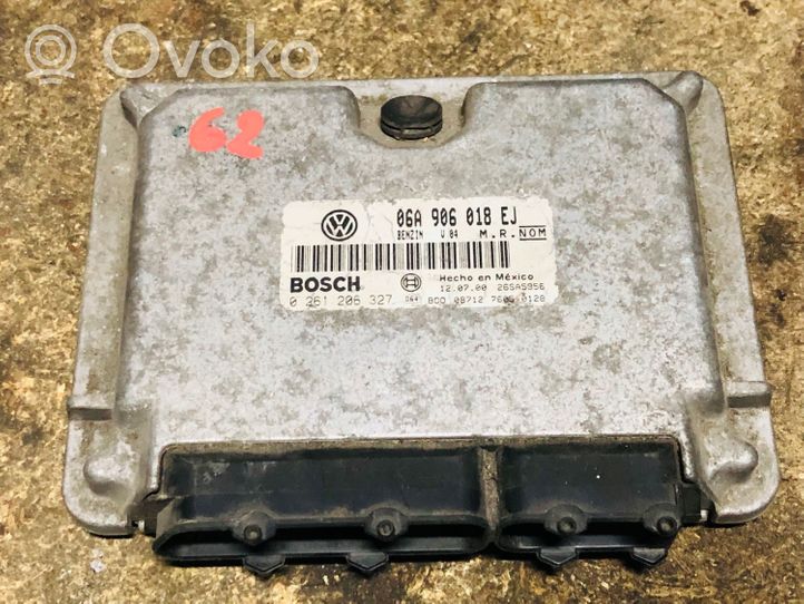 Volkswagen New Beetle Centralina/modulo motore ECU 0261206327