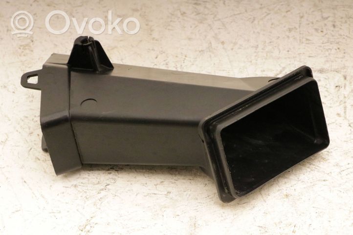 BMW M3 G80 Oro paėmimo kanalo detalė (-ės) 7427857