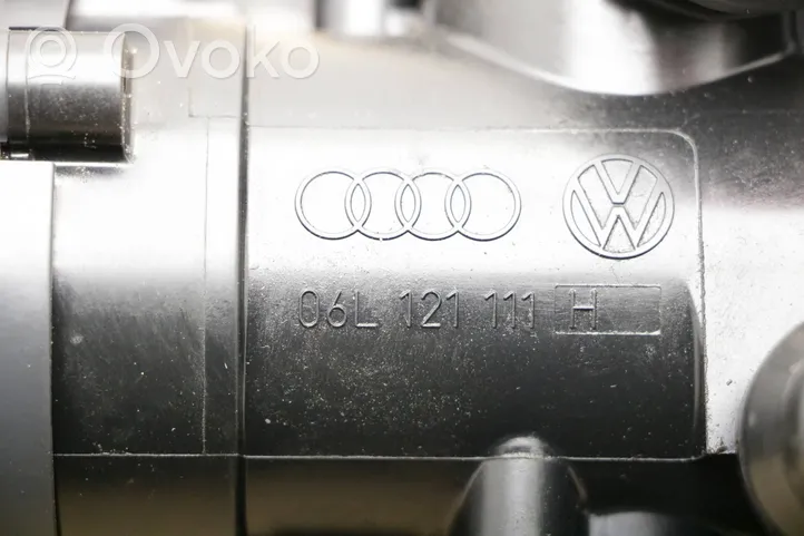 Audi A4 S4 B9 8W Vesipumppu 06L121111H