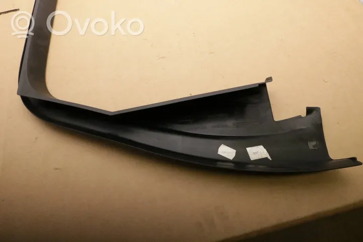 Audi Q7 4M Rear door window/glass frame 4M0867604