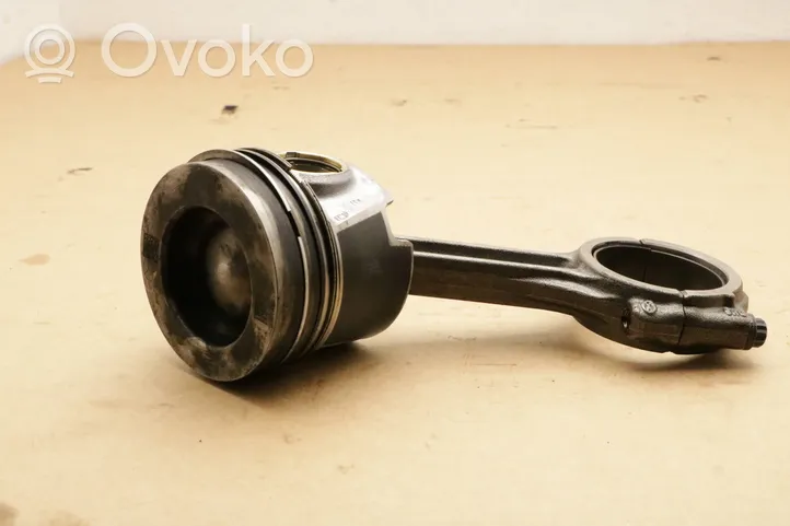 Audi A4 S4 B9 Piston with connecting rod 04LA