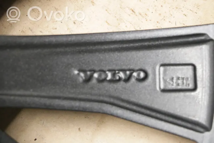 Volvo XC60 Felgi aluminiowe R19 32243399