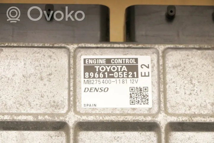 Toyota Avensis T270 Calculateur moteur ECU 89661-05E21