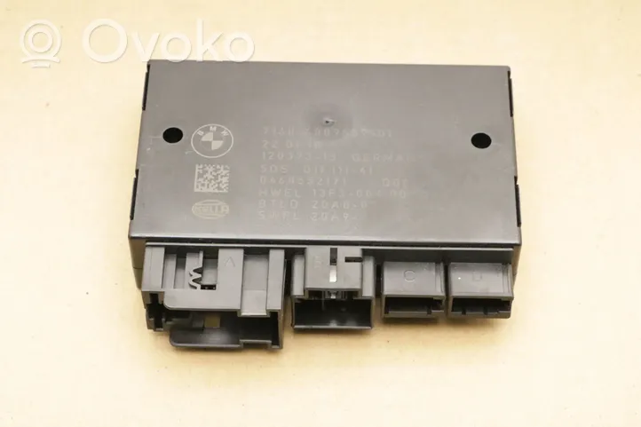 BMW 3 F30 F35 F31 Vetokoukun ohjainlaite/moduuli 6889589