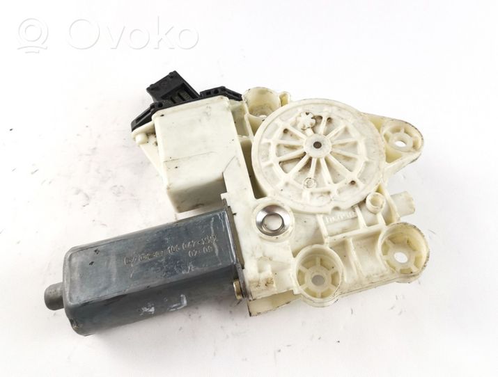 Opel Vectra C Front door window regulator motor 9178987