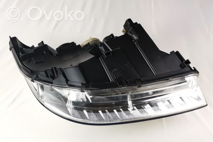 Mercedes-Benz A W169 Lampa przednia A1698205761