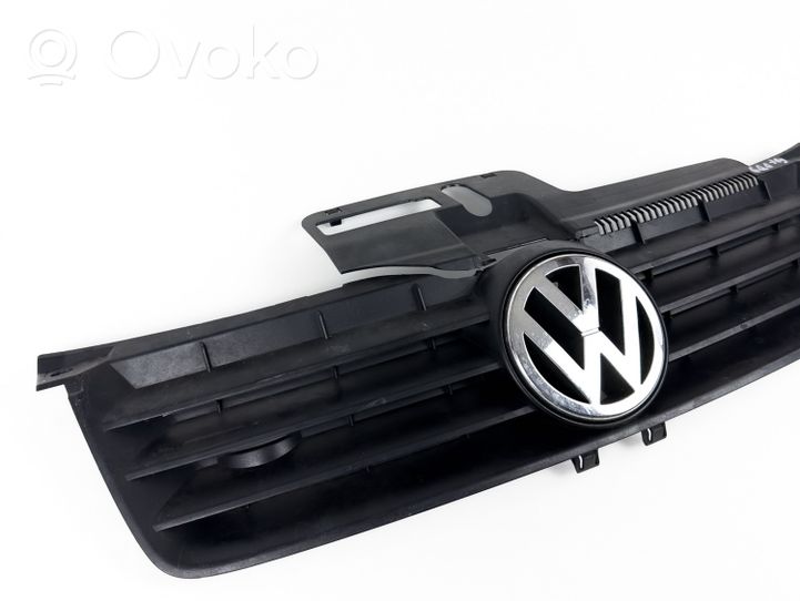 Volkswagen Polo Grille calandre supérieure de pare-chocs avant 6q0853651c