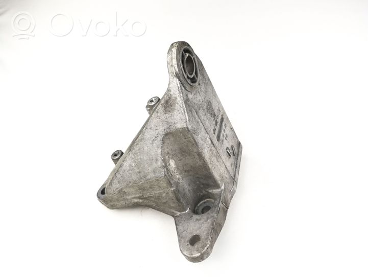 Volkswagen PASSAT B5.5 Gearbox mounting bracket 8d0399114ah