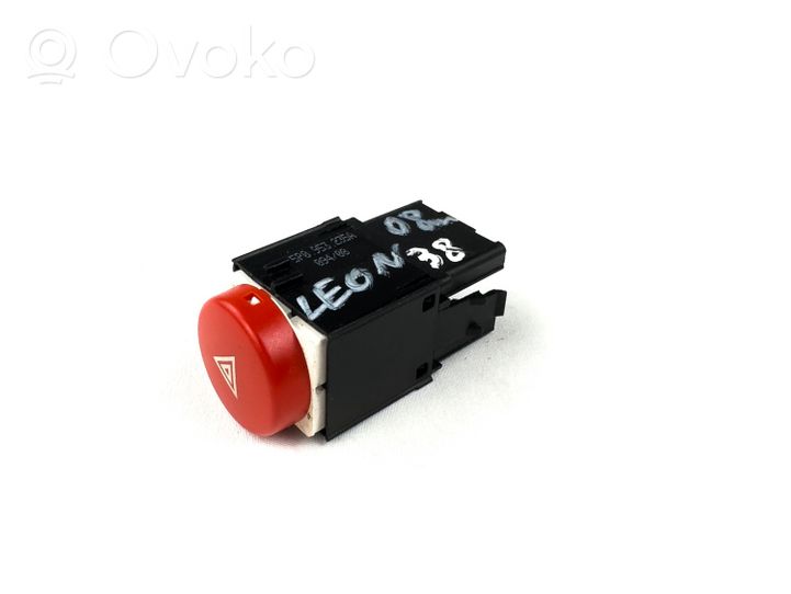 Seat Leon (1P) Hazard light switch 5p0953235a