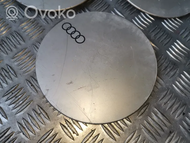 Audi 100 200 5000 C3 Dekielki / Kapsle oryginalne 447601165