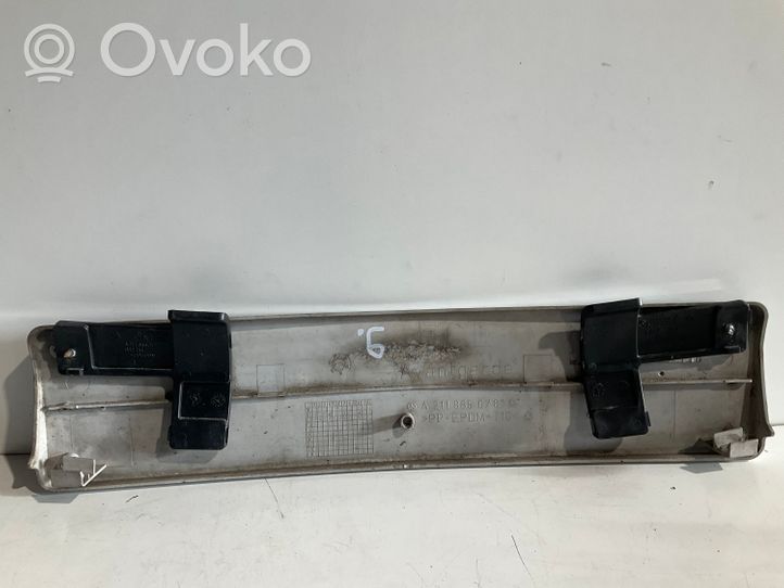 Mercedes-Benz E W211 Cornice porta targa A2118850781