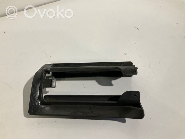 Mercedes-Benz E W211 Rivestimento del binario sedile anteriore del passeggero 2119191120