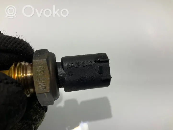 Mercedes-Benz E W211 Sensore temperatura del carburante A0005426218