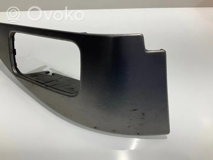 Mercedes-Benz C W203 Rivestimento pulsantiera finestrino della portiera anteriore A2037272928