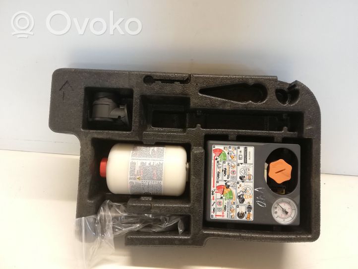 Volvo S90, V90 Boîte à outils 31680048