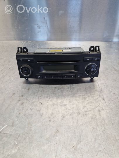 Volkswagen Crafter Radio/CD/DVD/GPS head unit 9068200586