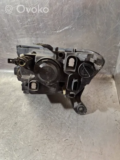 Dacia Sandero Lampa przednia 260107615R