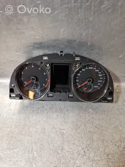 Volkswagen PASSAT B7 Speedometer (instrument cluster) 3AA920870C