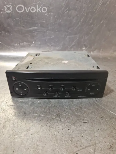 Renault Trafic II (X83) Unità principale autoradio/CD/DVD/GPS 8200585305