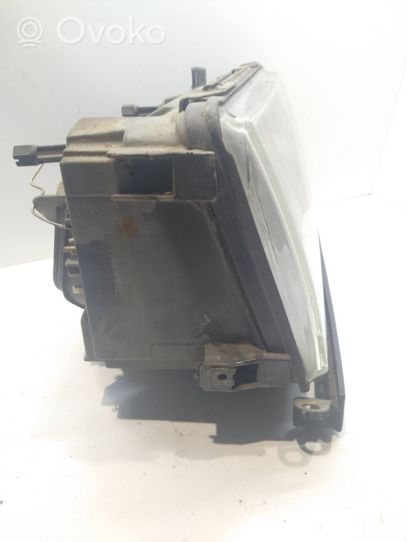 Mercedes-Benz E W124 Lampa przednia 1305544128