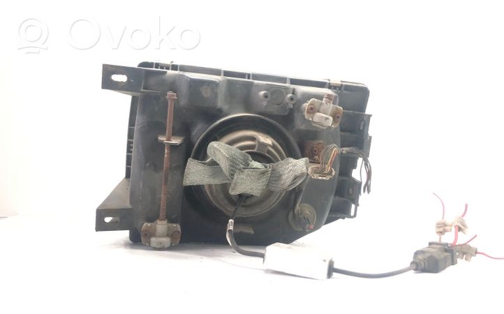 Mitsubishi Pajero Lampa przednia 11037746