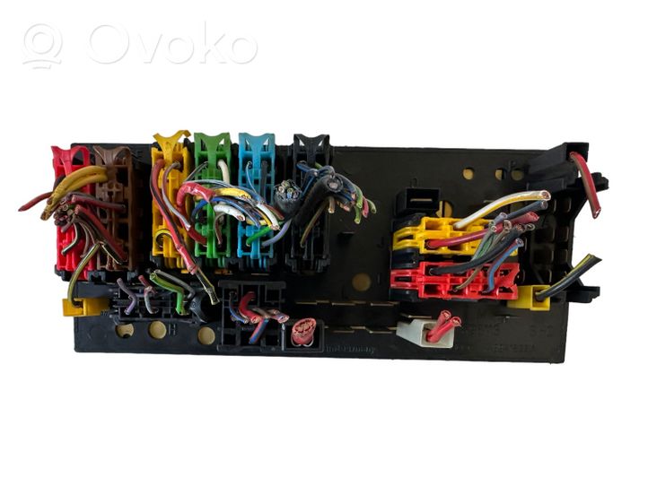 Audi 80 90 B3 Fuse module 896113