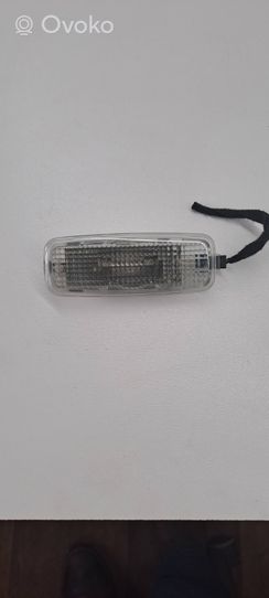 Audi TT Mk1 Illuminazione sedili posteriori 8L0947105A