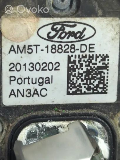 Ford Focus Antenne radio AM5T18828DE