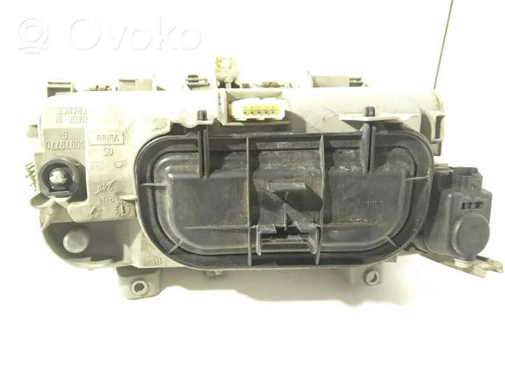 Fiat Ulysse Lampa przednia 60979770