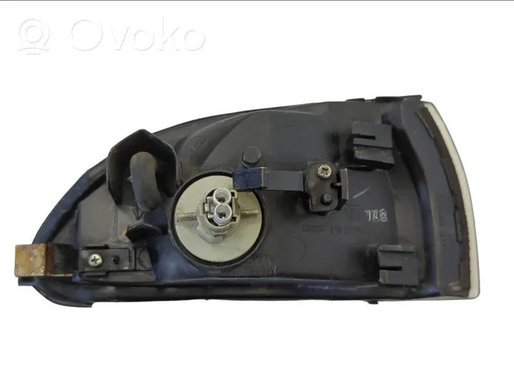 Mitsubishi Galant Indicatore di direzione anteriore 21037833