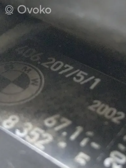 BMW 5 E39 Priekšpusē slēdzene 40620751