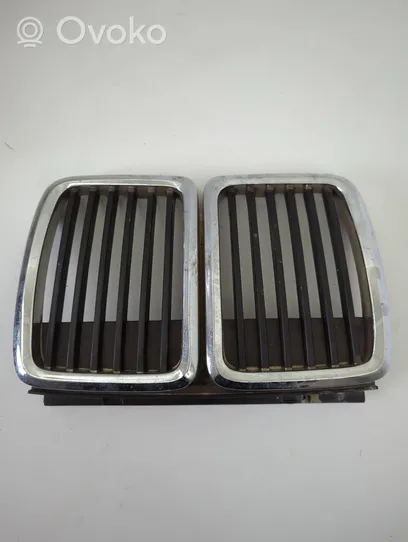 BMW 3 E30 Front grill 51131884350