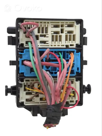 Renault Vel Satis Module de fusibles 8200003634