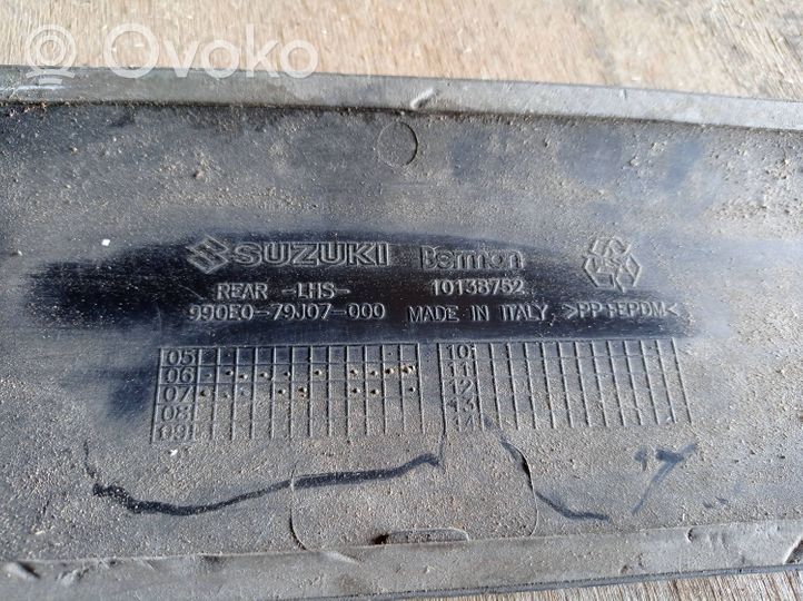 Suzuki SX4 Takaoven lista (muoto) 990E079J07000