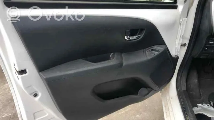 Toyota Aygo AB40 Boczki / Poszycie drzwi przednich 