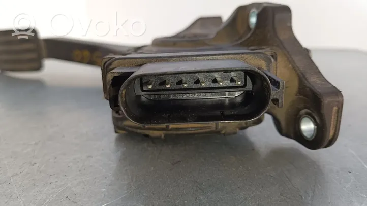 Volvo S60 Accelerator throttle pedal 