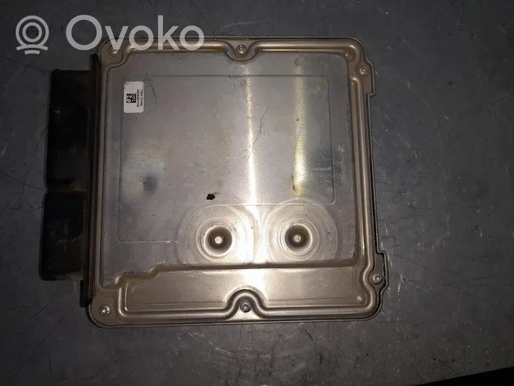 Mitsubishi Lancer VIII Sterownik / Moduł ECU 0281014585