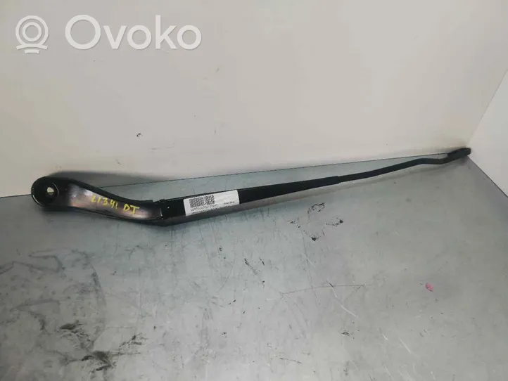 Fiat Freemont Front wiper blade arm 