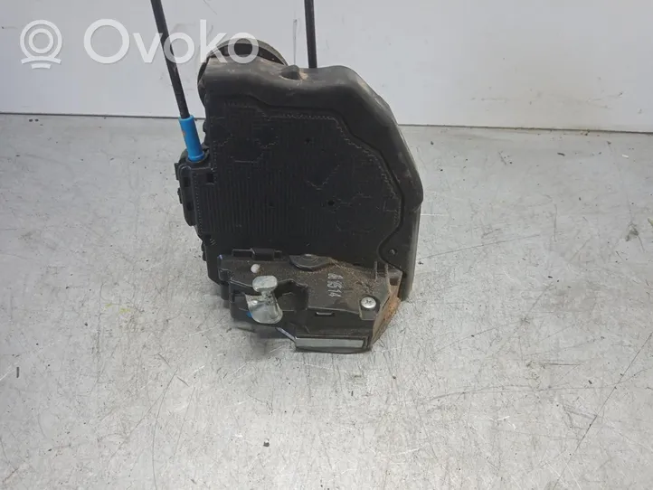 Toyota Auris E180 Rear door lock 