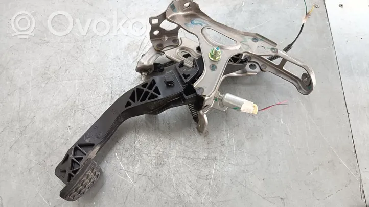 Toyota Yaris Pedał sprzęgła 