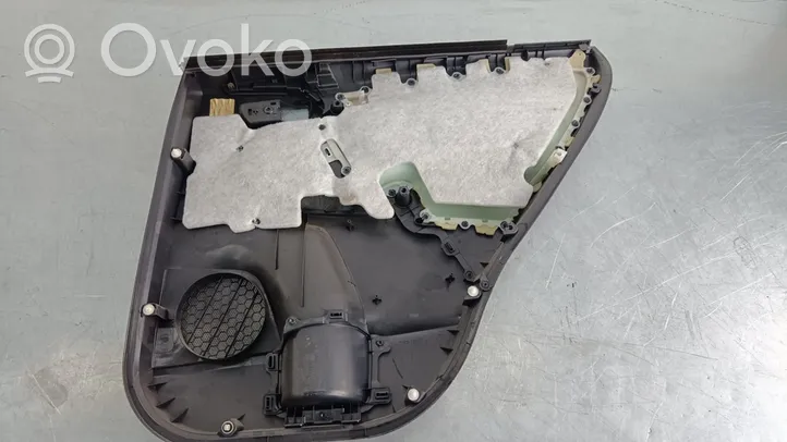 Toyota RAV 4 (XA40) Boczki / Poszycie drzwi tylnych 