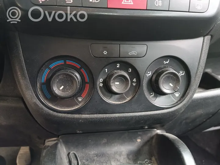 Opel Combo D Climate control unit 