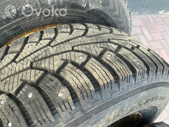 Toyota Hilux (N140, N150, N160, N170) R15 winter/snow tires with studs 23575R15